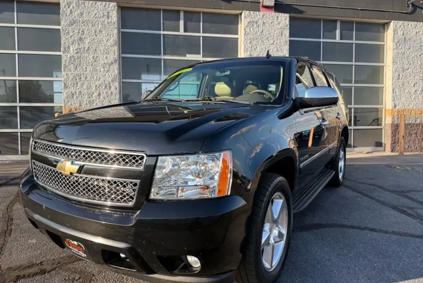 2011 Chevrolet Tahoe LTZ photo 1