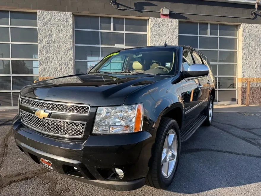2011 Chevrolet Tahoe LTZ photo 1