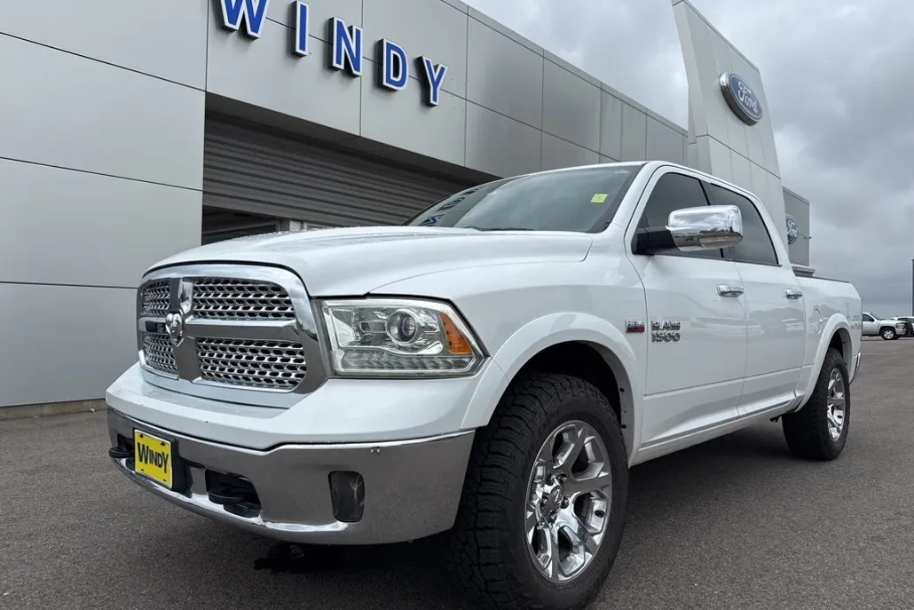 2013 Ram 1500 Laramie photo 1