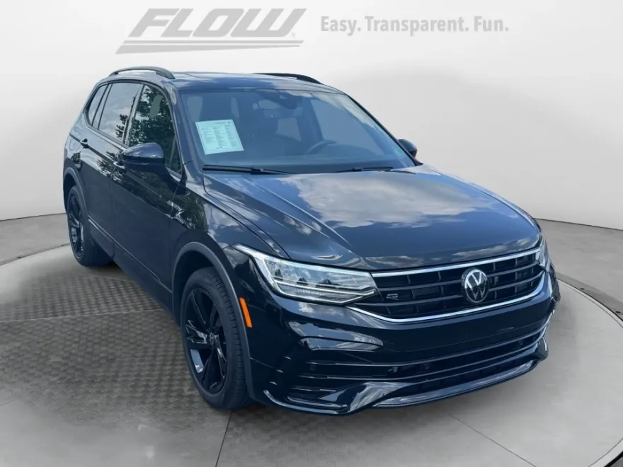 2024 Volkswagen Tiguan SE R-Line Black photo 1