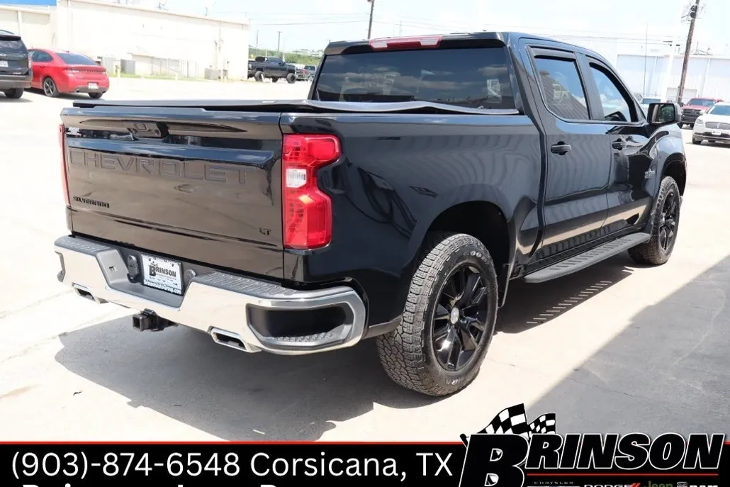 2023 Chevrolet Silverado 1500 LT photo 1