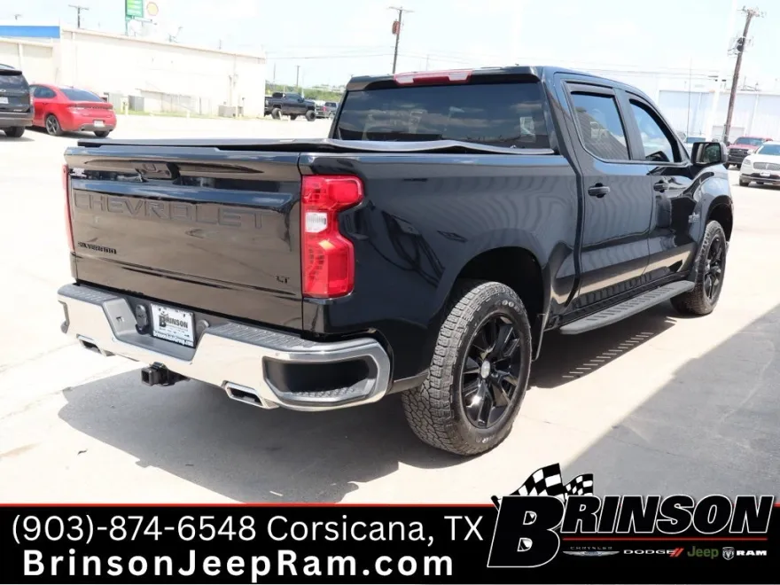 2023 Chevrolet Silverado 1500 LT photo 1
