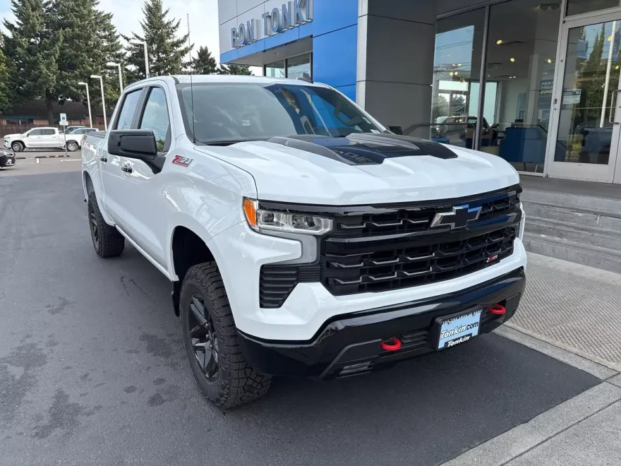 2025 Chevrolet Silverado 1500 LT Trail Boss photo 1