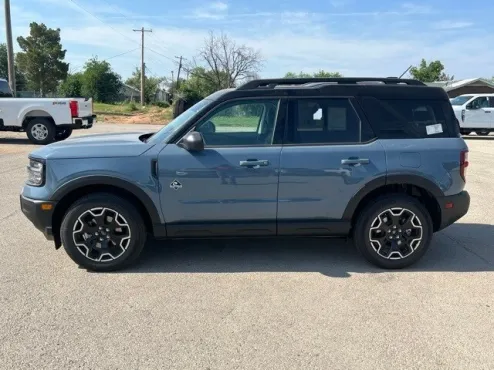 2025 Ford Bronco Sport Outer Banks photo 4