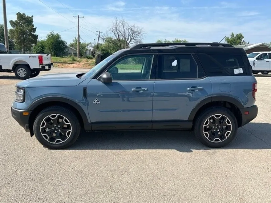 2025 Ford Bronco Sport Outer Banks photo 4
