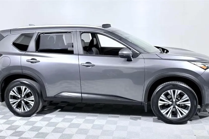 2023 Nissan Rogue SV AWD photo 1
