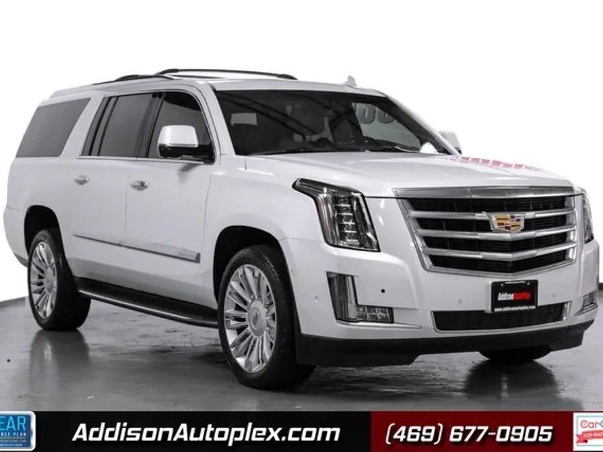 2019 Cadillac Escalade ESV Luxury photo 1