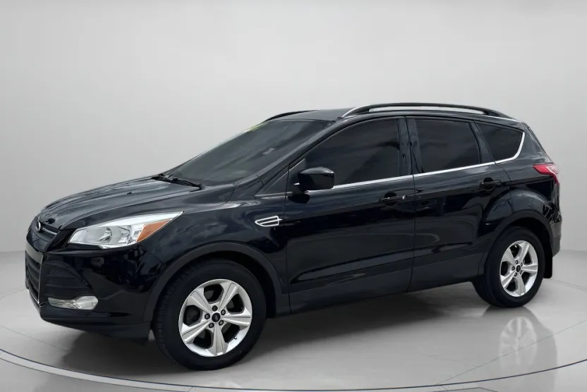 2016 Ford Escape SE Sport photo 1