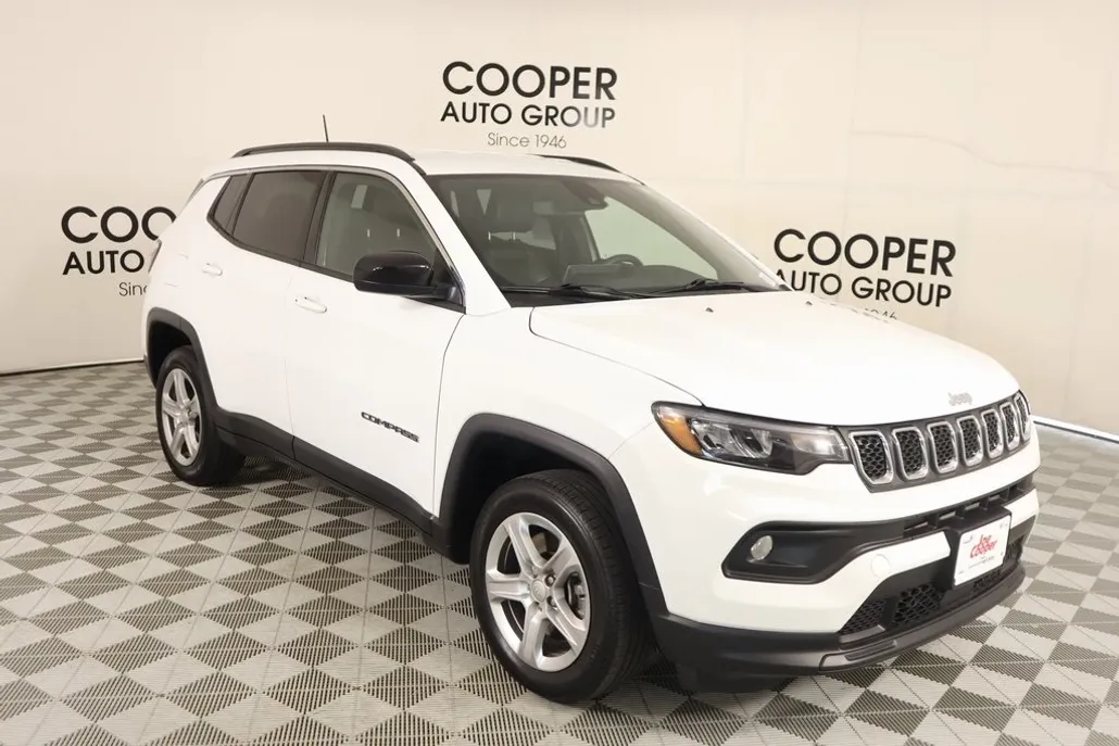 2023 Jeep Compass Latitude photo 1