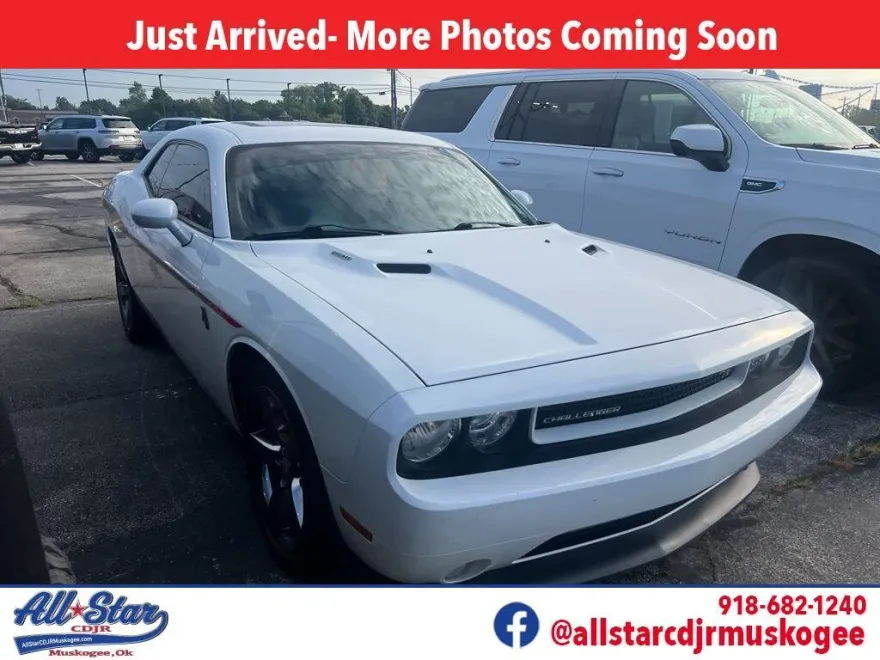 2014 Dodge Challenger R/T photo 1