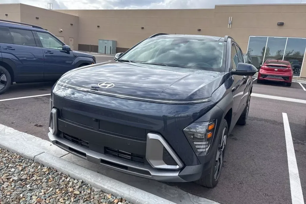 2025 Hyundai Kona Limited photo 1