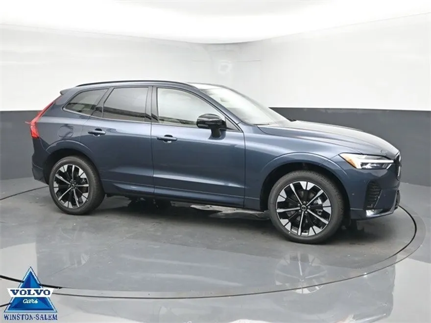 2026 Volvo XC60 B5 Plus photo 1