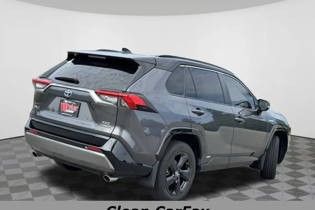 2019 Toyota RAV4 Hybrid XSE photo 1