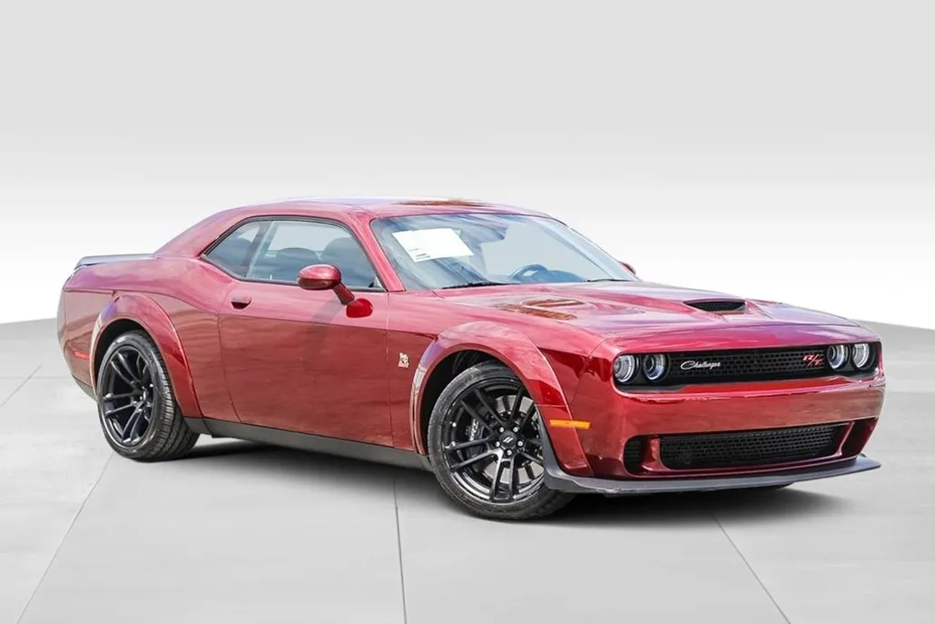 2023 Dodge Challenger R/T Scat Pack Widebody photo 1