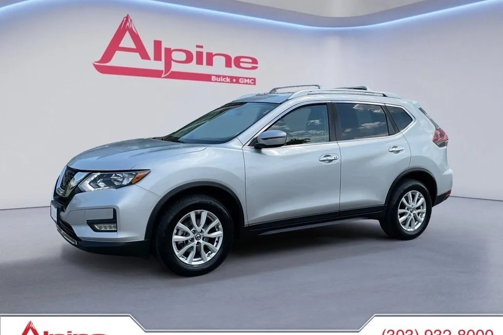 2020 Nissan Rogue SV photo 1