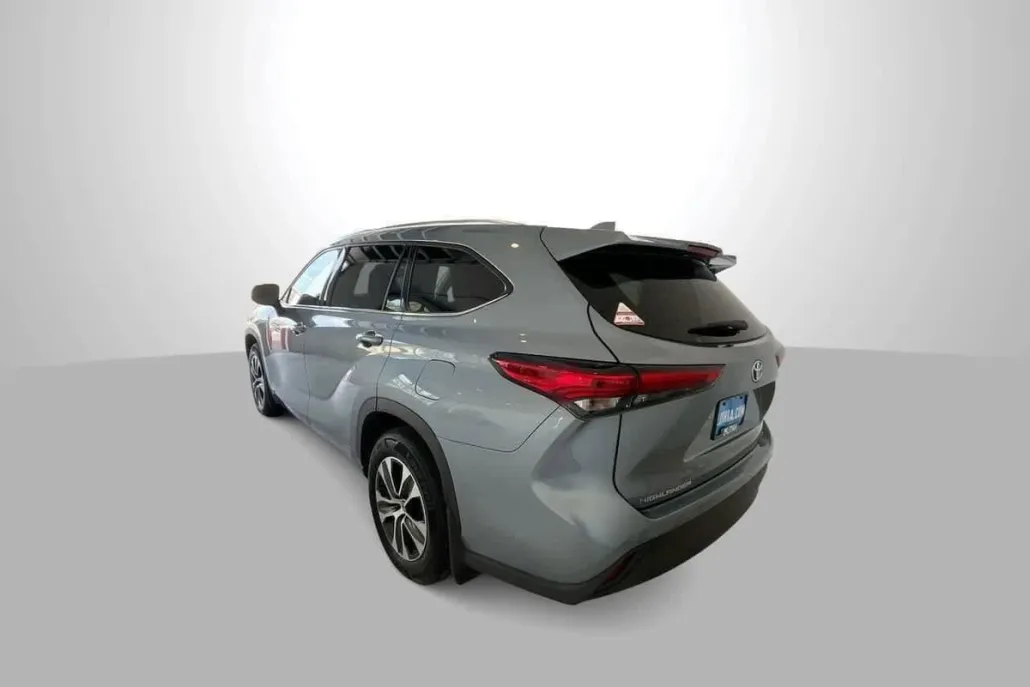 2021 Toyota Highlander Hybrid XLE photo 1