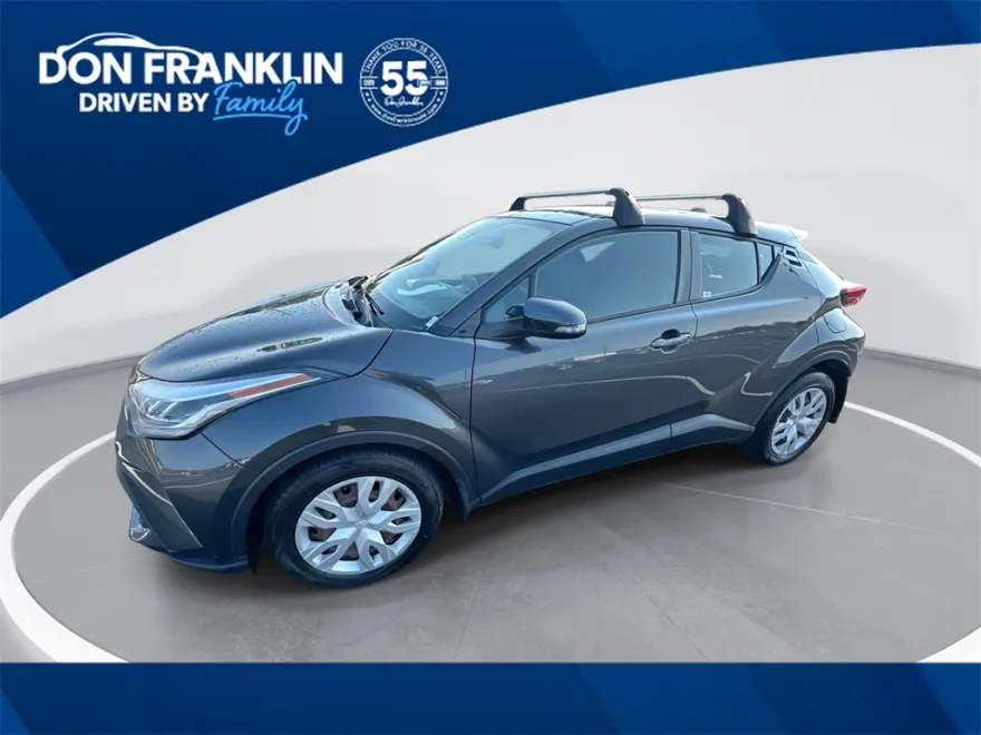 2021 Toyota C-HR LE photo 1