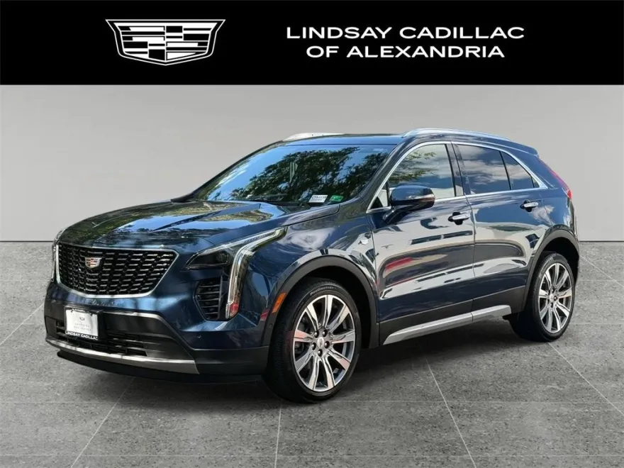 2022 Cadillac XT4 Premium Luxury photo 1