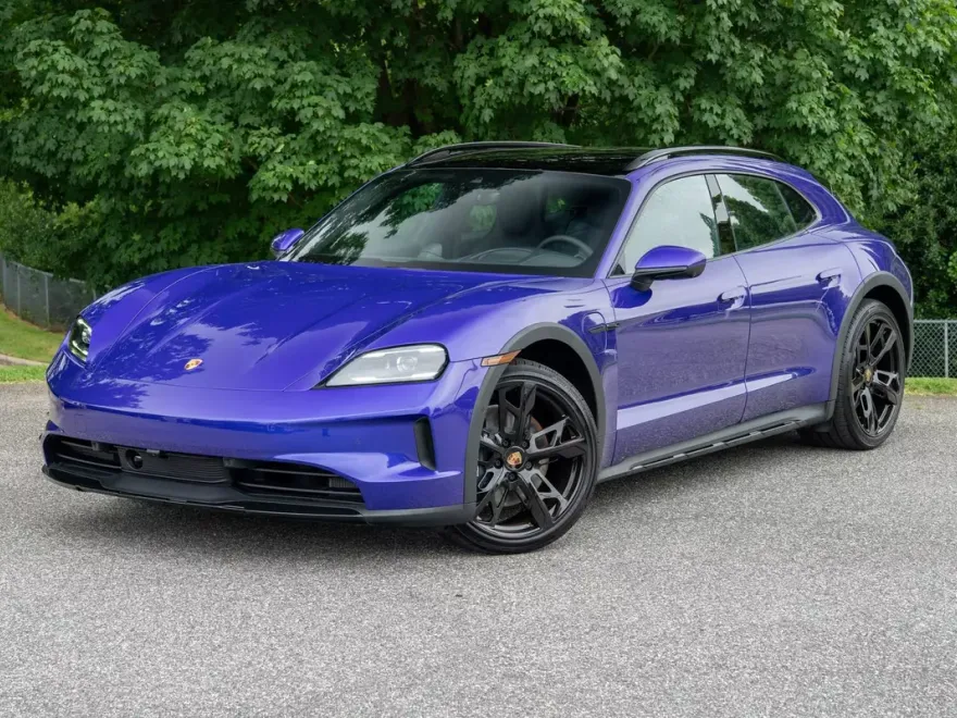 2025 Porsche Taycan 4 Cross Turismo photo 1