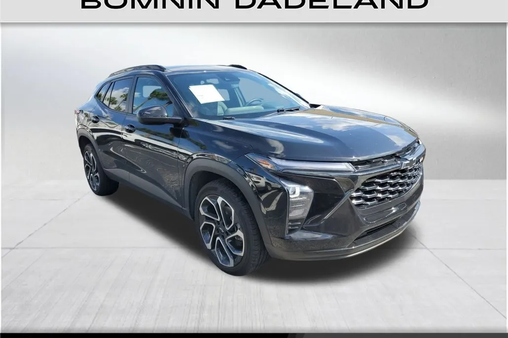 2024 Chevrolet Trax photo 1