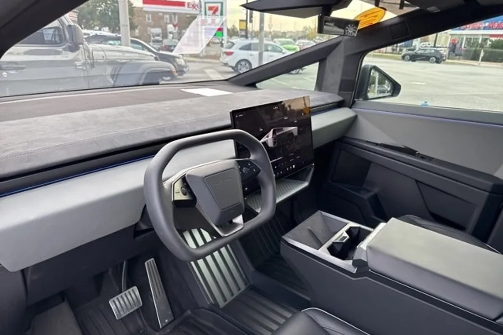 2024 Tesla Cybertruck Cyberbeast photo 1