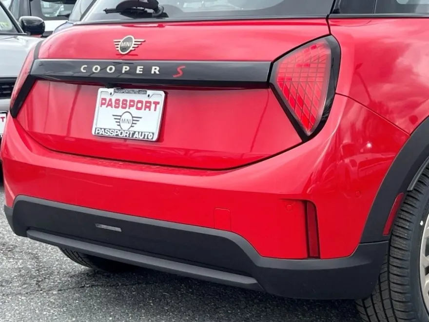 2025 Mini Cooper Signature photo 5