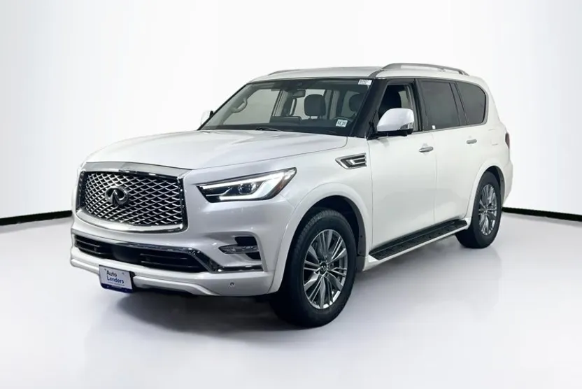 2022 Infiniti QX80 Luxe photo 1