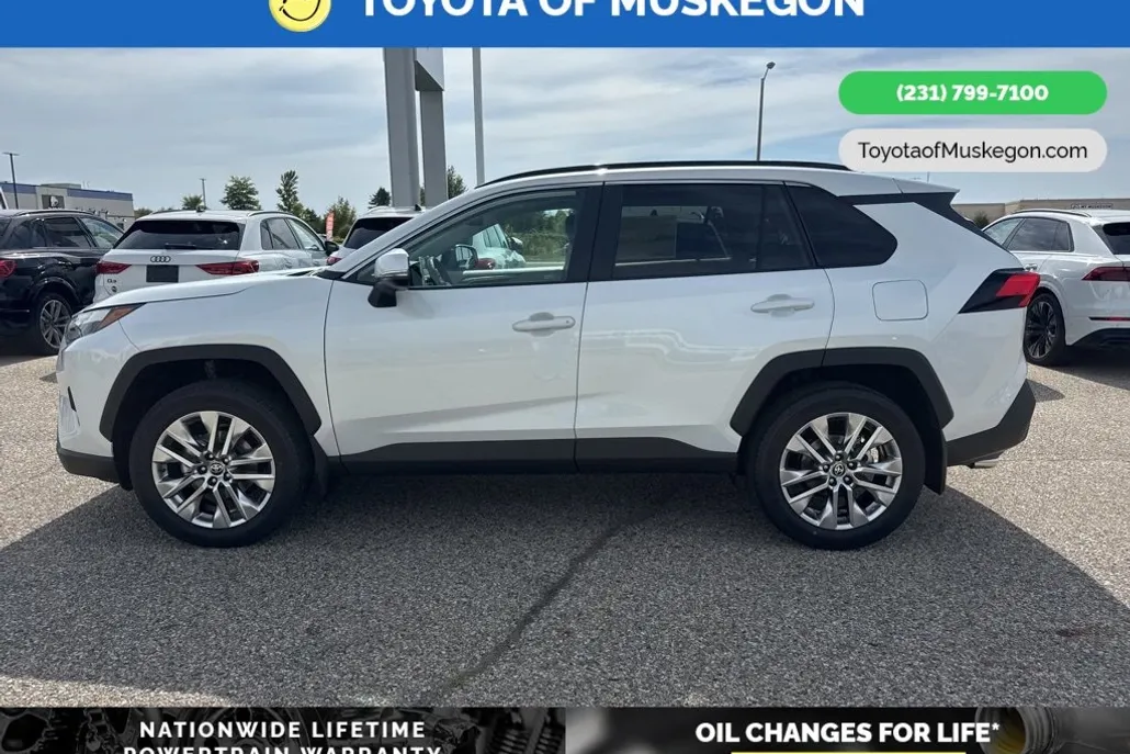 2025 Toyota RAV4 XLE Premium photo 1