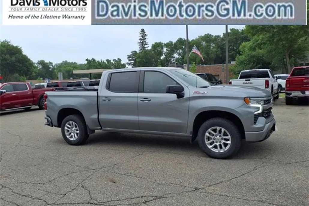 2023 Chevrolet Silverado 1500 RST photo 1