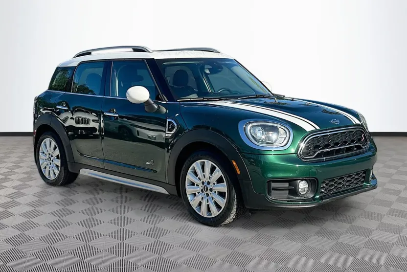 2019 Mini Countryman S ALL4 photo 1