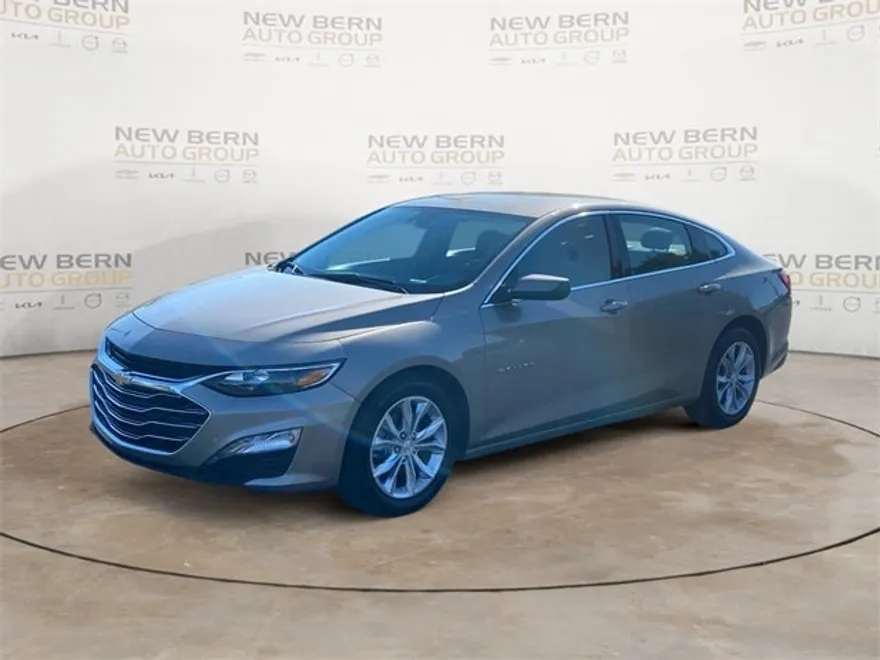 2024 Chevrolet Malibu 1LT photo 1