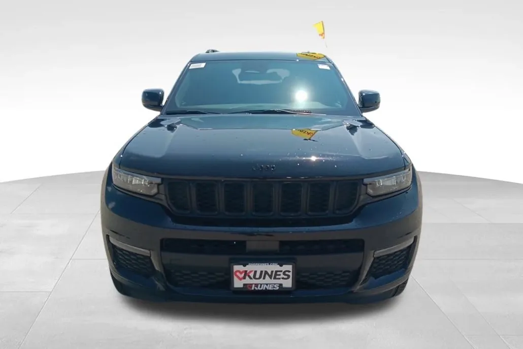2025 Jeep Grand Cherokee Limited photo 1