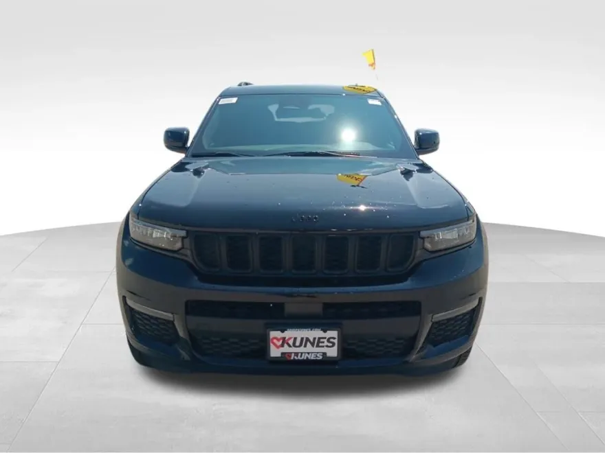 2025 Jeep Grand Cherokee Limited photo 1