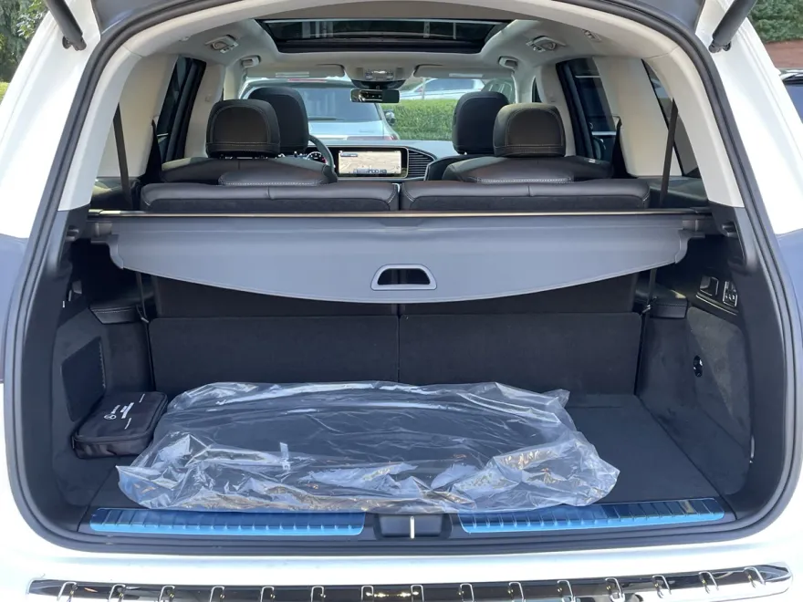 2026 Mercedes Benz GLS 450 4MATIC photo 1
