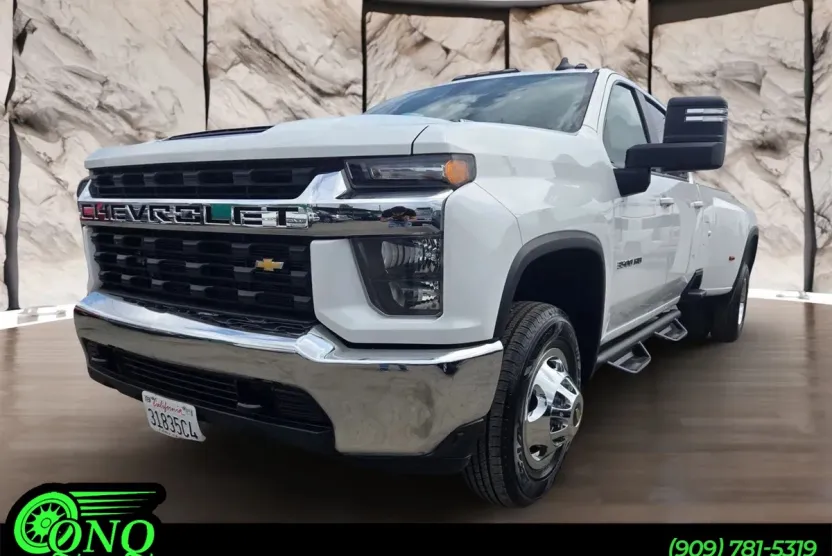 2023 Chevrolet Silverado 3500HD LT photo 1