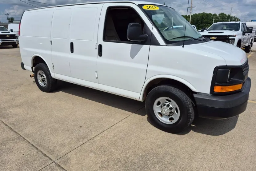 2015 Chevrolet Express 2500 Cargo Van photo 1