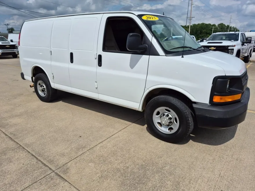 2015 Chevrolet Express 2500 Cargo Van photo 1