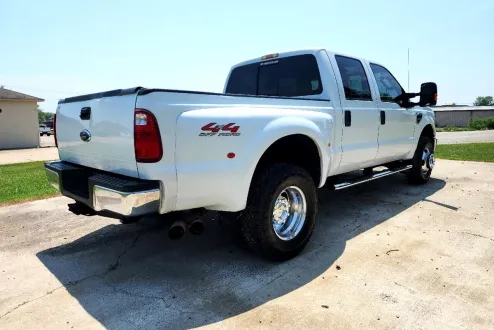 2008 Ford F-350 Lariat photo 3