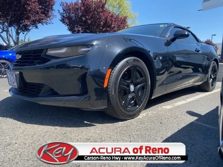 2023 Chevrolet Camaro 1LT photo 1