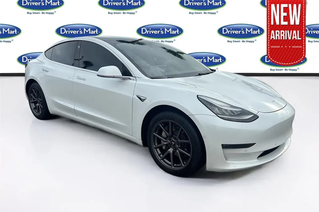 2020 Tesla Model 3 Long Range photo 1