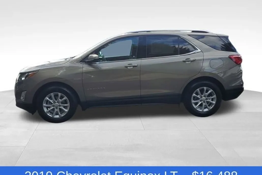 2019 Chevrolet Equinox LT photo 1