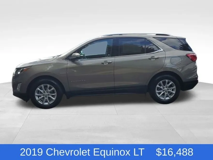 2019 Chevrolet Equinox LT photo 1