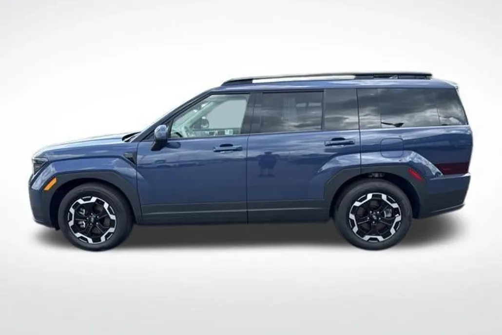 2025 Hyundai Santa Fe SEL photo 1