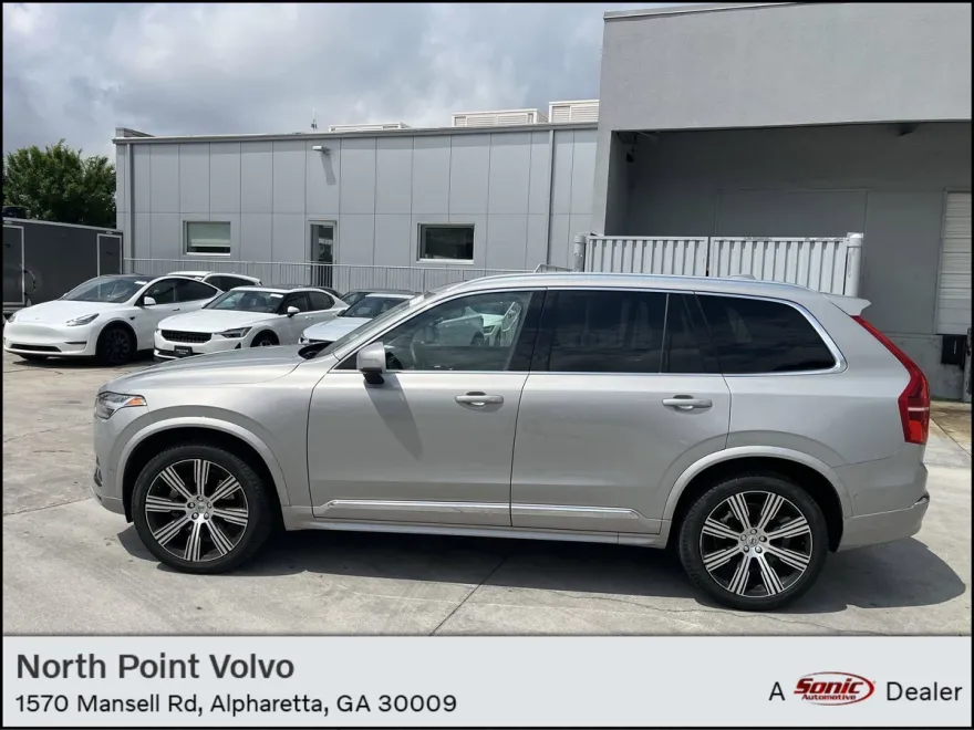 2023 Volvo XC90 AWD Ultimate photo 1