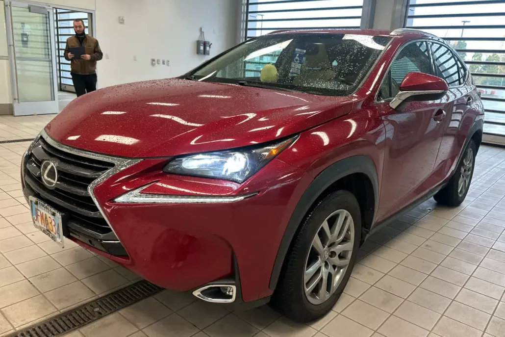 2016 Lexus NX 200t AWD photo 1