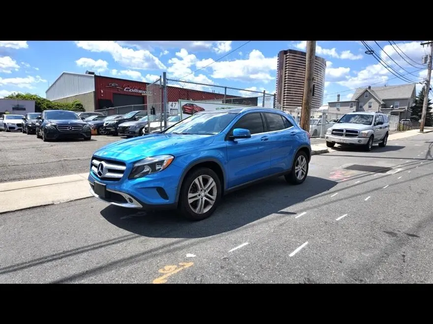 2015 Mercedes Benz GLA 250 4MATIC photo 1