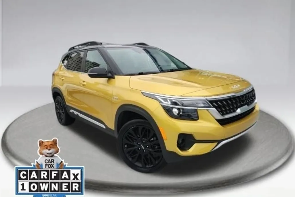 2022 Kia Seltos Nightfall Edition photo 1