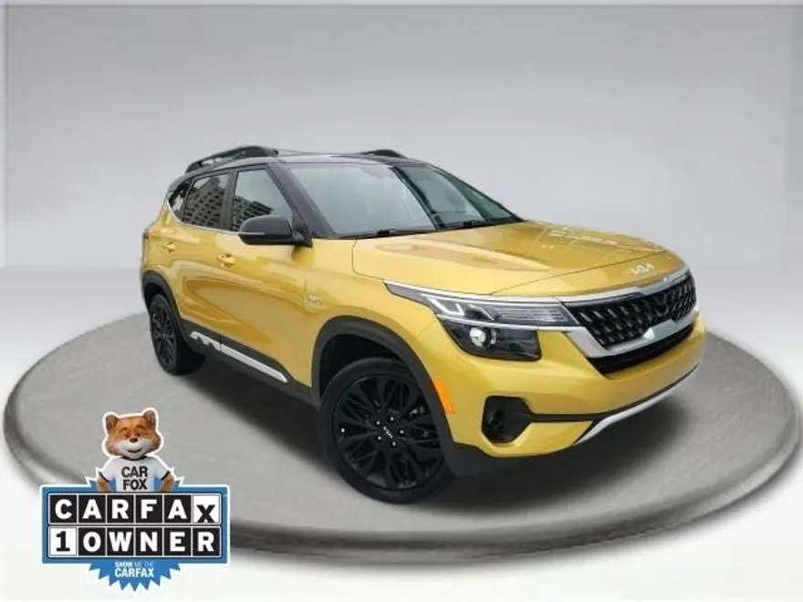 2022 Kia Seltos Nightfall Edition photo 1
