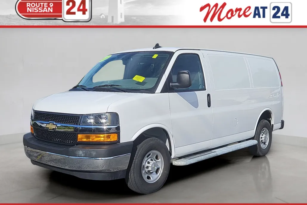 2023 Chevrolet Express 2500 Work Cargo Van photo 1