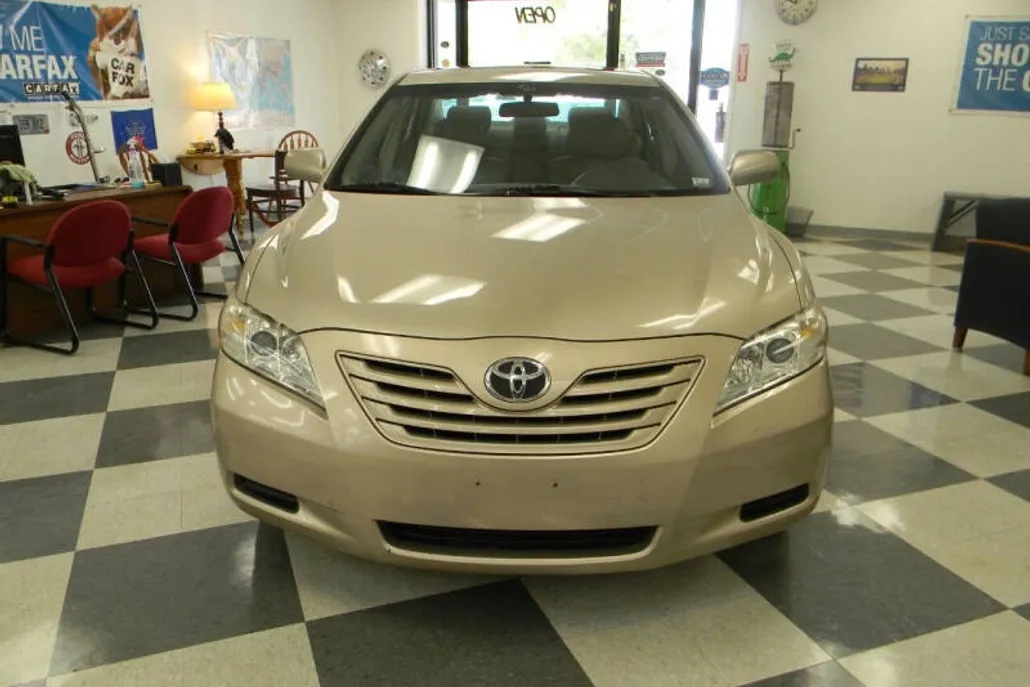 2007 Toyota Camry LE V6 photo 1